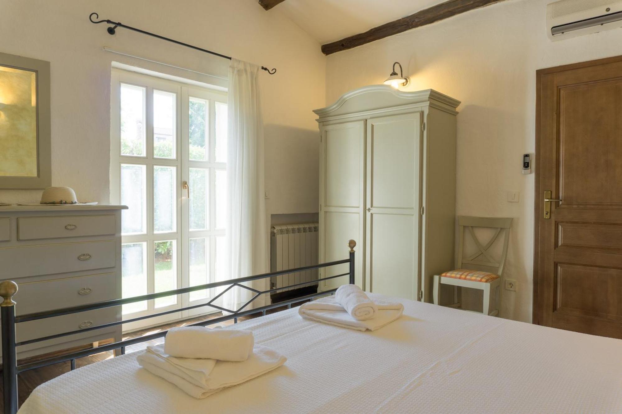 Villa Melissa - Istrisches Steinhaus Mit Pool In Guter Lage Sveti Lovrec Pazenaticki Luaran gambar